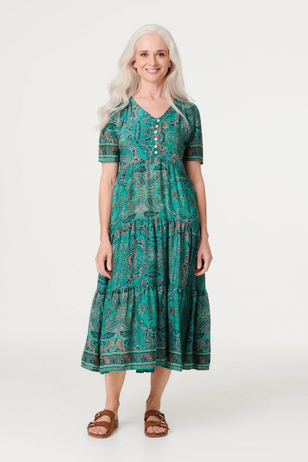 Green | Paisley Short Sleeve Smock Dress : Model is 5'8.5"/174 cm and wears UK8/EU36/US4/AUS8