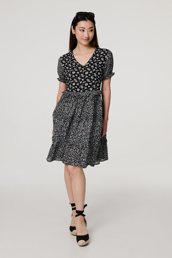 Black | Floral Short Sleeve Tiered Skater Dress