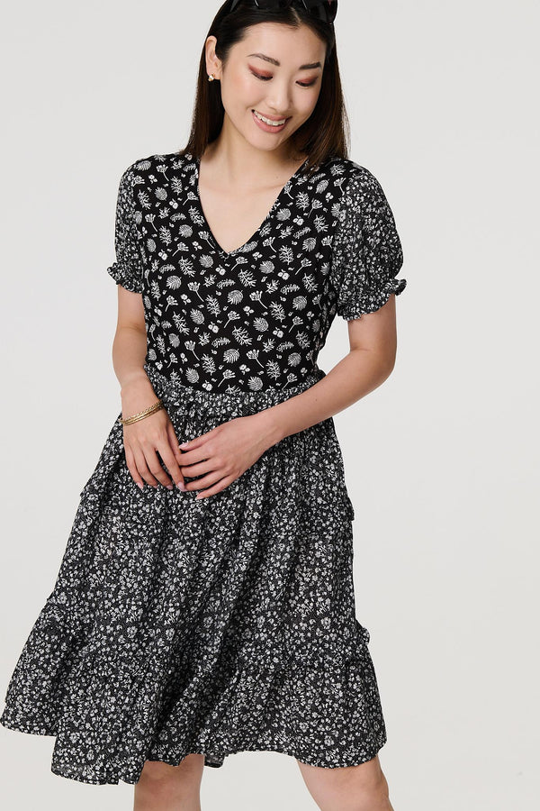 Black | Floral Short Sleeve Tiered Skater Dress