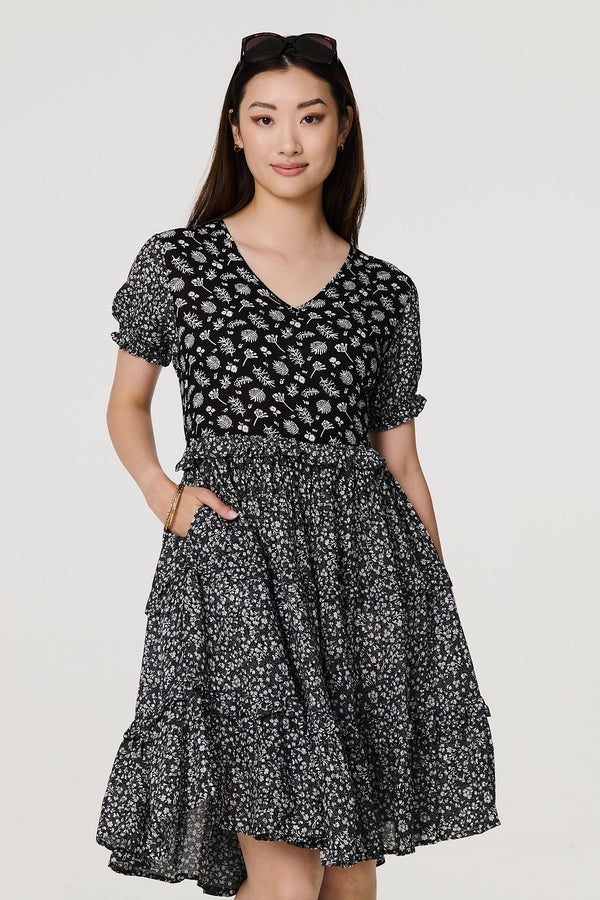 Black | Floral Short Sleeve Tiered Skater Dress