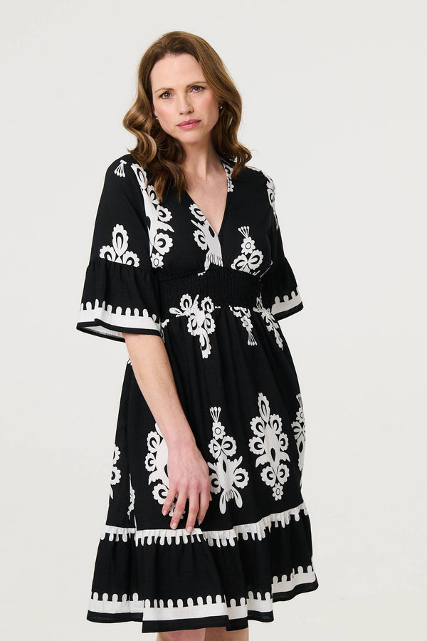 Black | Ikat Print 1/2 Sleeve Relaxed Short Dress : Model is 5'9"/175 cm and wears UK10/EU38/US6/AUS10