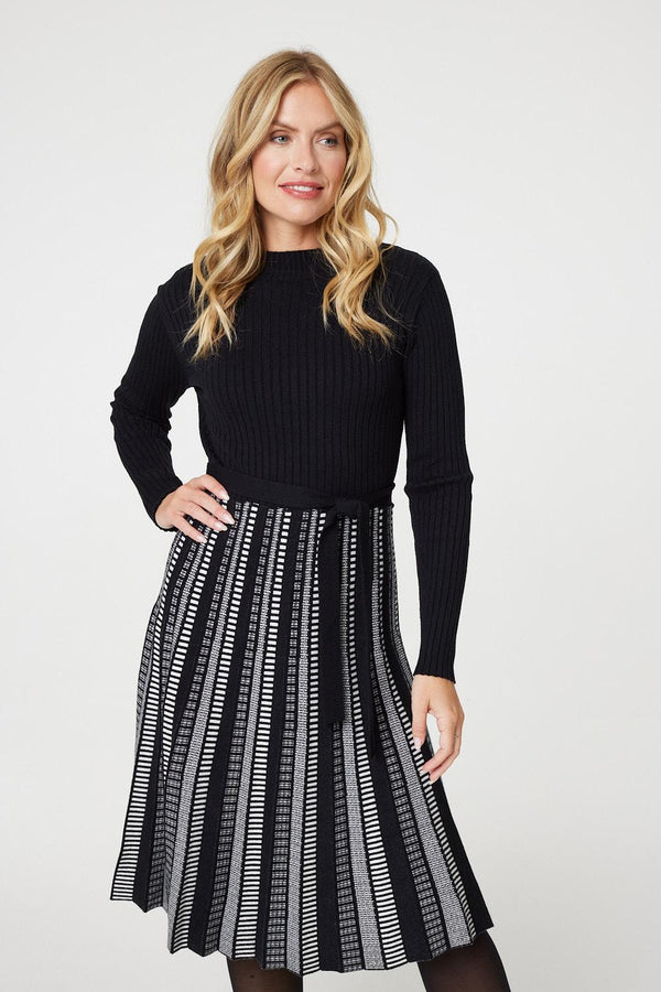 Black | Printed Tie Waist Pleated Midi Jumper Dress
