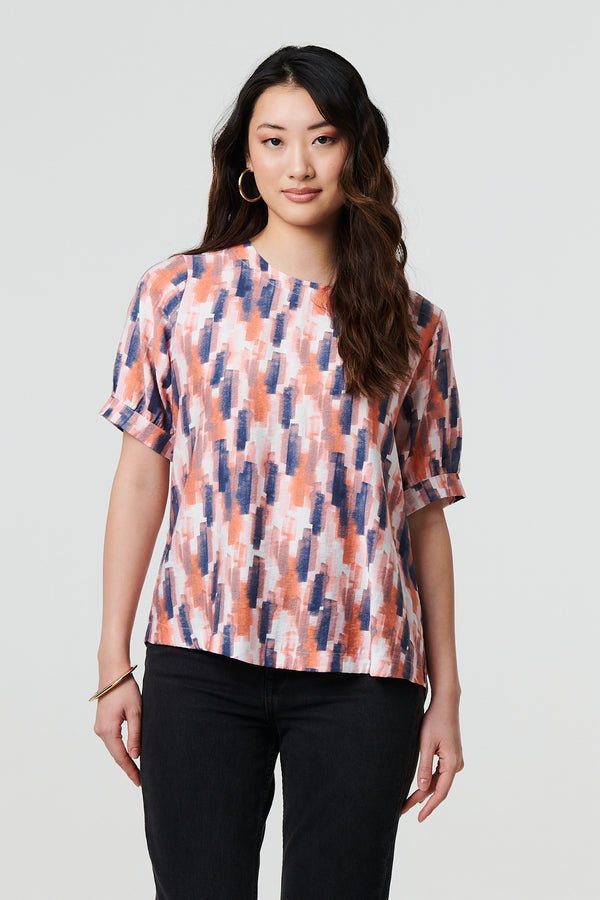 Orange | Printed 1/2 Turn-Up Sleeve Blouse : Model is 5'9"/175 cm and wears UK8/EU36/US4/AUS8
