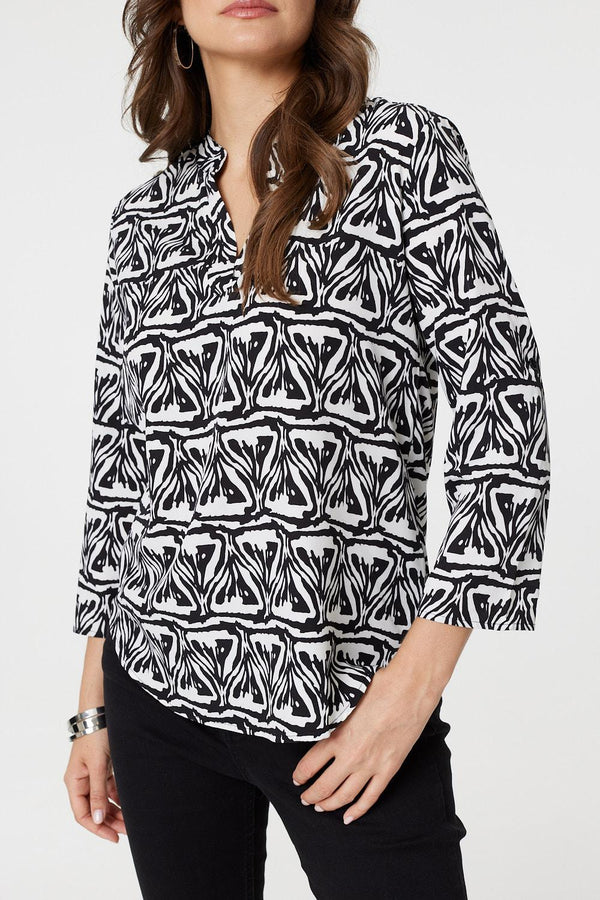 Black And White | Printed Collarless V-Neck 3/4 Blouse