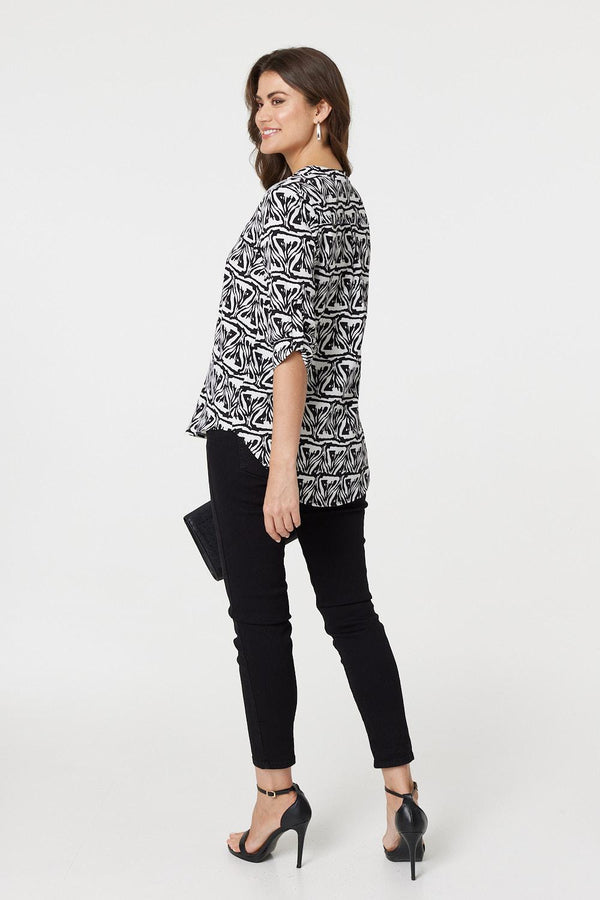 Black And White | Printed Collarless V-Neck 3/4 Blouse